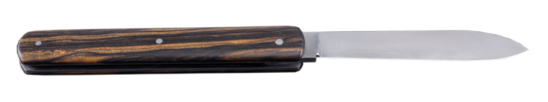 couteau de poche pliant artisanal cran plat, manche ébène royal du Laos, lame pointe centrée inox (modèle pilum)