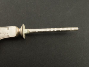réparation ouvre-lettres maillechort manche et soie